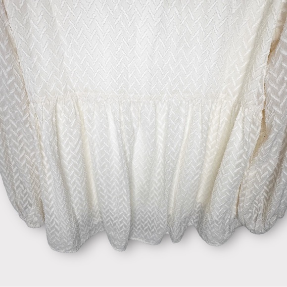 Polagram Cream Long Sleeve Embroidered Flowy Chiffon Textured Blouse - Picture 6 of 9